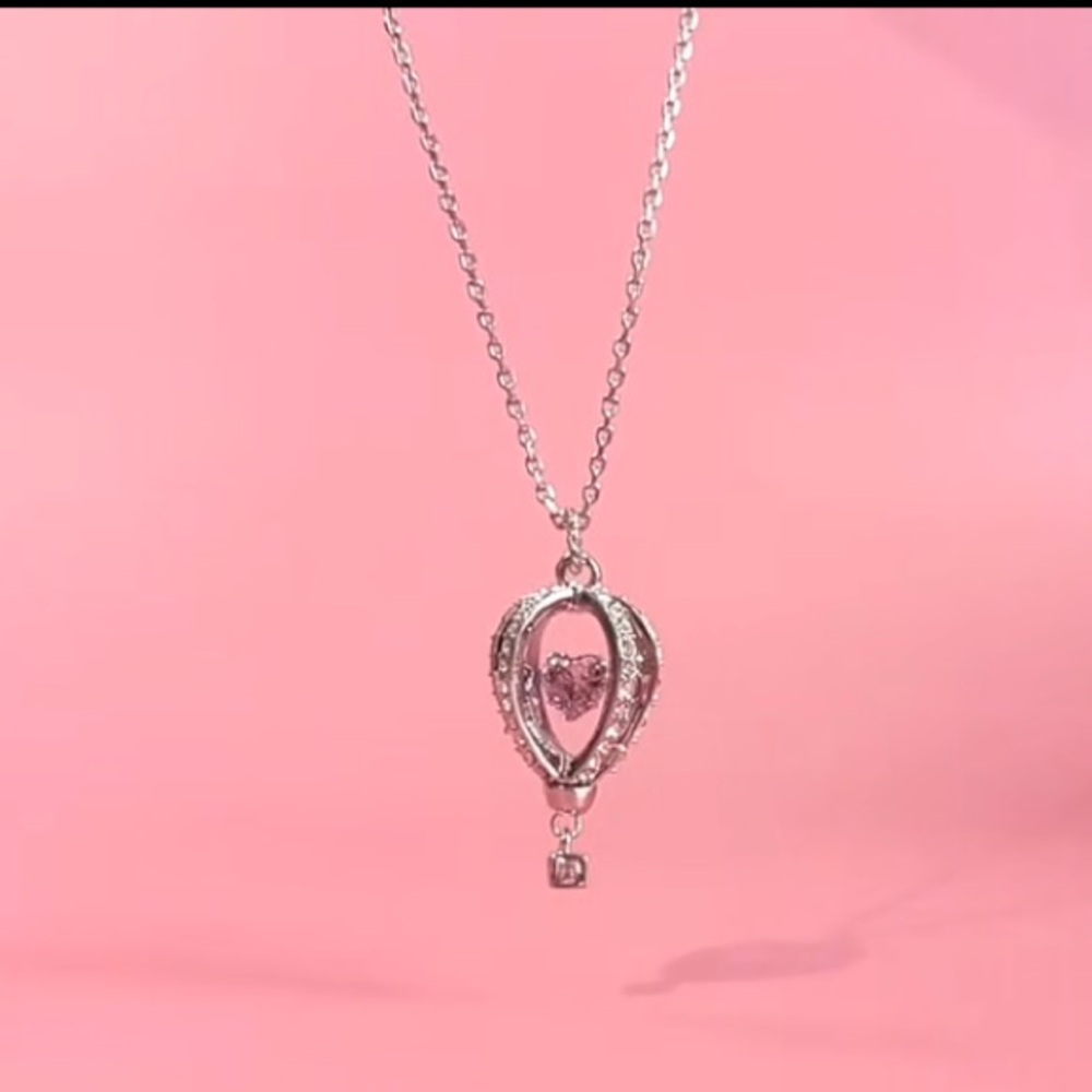 Swarovski into the sky Necklace - Picture 4 of 9
